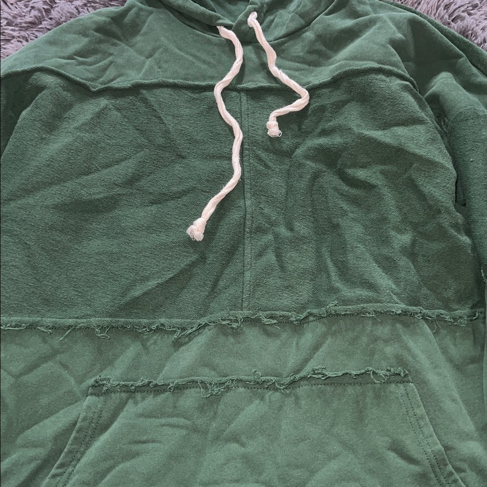 Women’s Roolee Sweatshirt - Picture 2 of 3